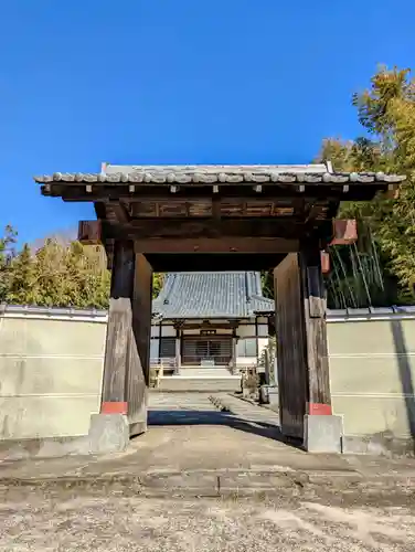 重願寺の山門