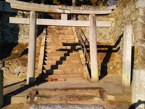 神明社の鳥居