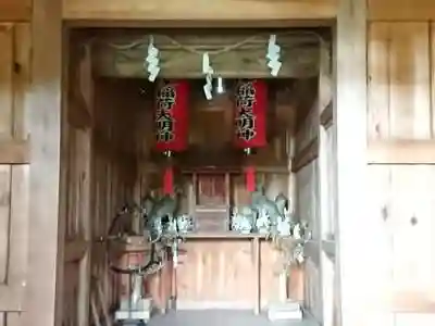 丸塚稲荷神社の本殿