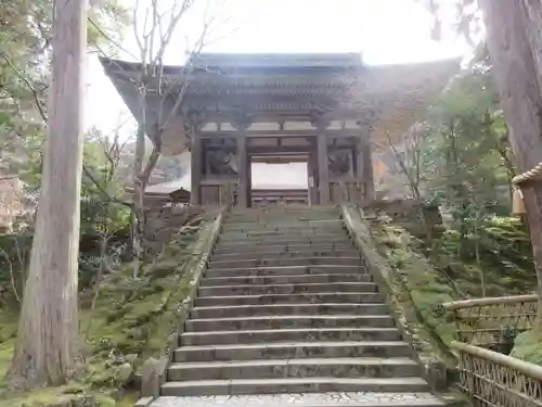 西明寺の山門・神門