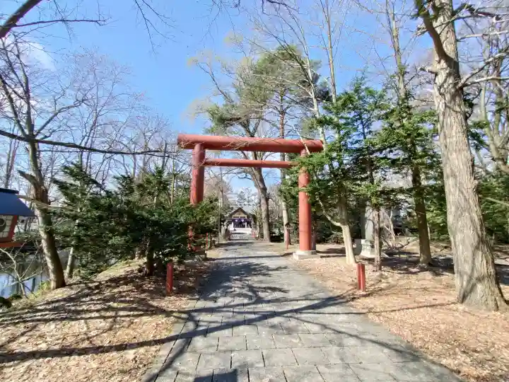 永山神社の{uncategorized: "未分類", other: "その他", undefined: "問題あり", building: "その他建物", grave: "お墓", sacred_gate: "鳥居", guardian: "狛犬", statue: "像", buddha: "仏像", history: "歴史", nature: "自然", garden: "庭園", animal: "動物", pagoda: "塔", temizu: "手水舎", mountain_gate: "山門・神門", sanctuary: "本殿・本堂", subordinate: "末社・摂社", art: "芸術", scenery: "景色", jizo: "地蔵", ema: "絵馬", goshuin: "御朱印", omikuji: "おみくじ", items: "授与品その他", amulet: "お守り", goshuincho: "御朱印帳", eats: "食事", festival: "お祭り", votive_dance: "神楽", shichigosan: "七五三参", wedding: "結婚式", experience: "体験その他", initially: "初詣", around: "周辺", anti_infection: "感染症対策"}