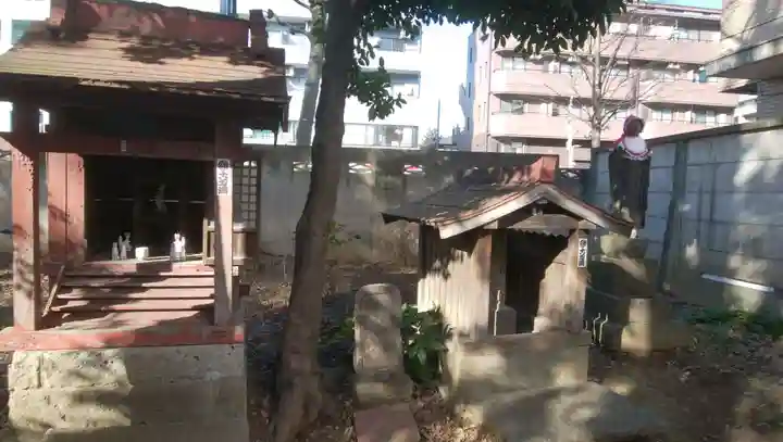 市杵島神社の末社・摂社