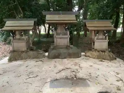 三明神社(神領町)の末社・摂社