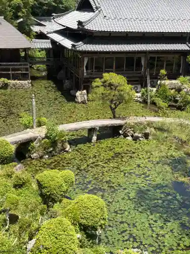 法華寺の{uncategorized: "未分類", other: "その他", undefined: "問題あり", building: "その他建物", grave: "お墓", sacred_gate: "鳥居", guardian: "狛犬", statue: "像", buddha: "仏像", history: "歴史", nature: "自然", garden: "庭園", animal: "動物", pagoda: "塔", temizu: "手水舎", mountain_gate: "山門・神門", sanctuary: "本殿・本堂", subordinate: "末社・摂社", art: "芸術", scenery: "景色", jizo: "地蔵", ema: "絵馬", goshuin: "御朱印", omikuji: "おみくじ", items: "授与品その他", amulet: "お守り", goshuincho: "御朱印帳", eats: "食事", festival: "お祭り", votive_dance: "神楽", shichigosan: "七五三参", wedding: "結婚式", experience: "体験その他", initially: "初詣", around: "周辺", anti_infection: "感染症対策"}