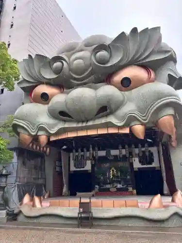 難波八阪神社の{uncategorized: "未分類", other: "その他", undefined: "問題あり", building: "その他建物", grave: "お墓", sacred_gate: "鳥居", guardian: "狛犬", statue: "像", buddha: "仏像", history: "歴史", nature: "自然", garden: "庭園", animal: "動物", pagoda: "塔", temizu: "手水舎", mountain_gate: "山門・神門", sanctuary: "本殿・本堂", subordinate: "末社・摂社", art: "芸術", scenery: "景色", jizo: "地蔵", ema: "絵馬", goshuin: "御朱印", omikuji: "おみくじ", items: "授与品その他", amulet: "お守り", goshuincho: "御朱印帳", eats: "食事", festival: "お祭り", votive_dance: "神楽", shichigosan: "七五三参", wedding: "結婚式", experience: "体験その他", initially: "初詣", around: "周辺", anti_infection: "感染症対策"}