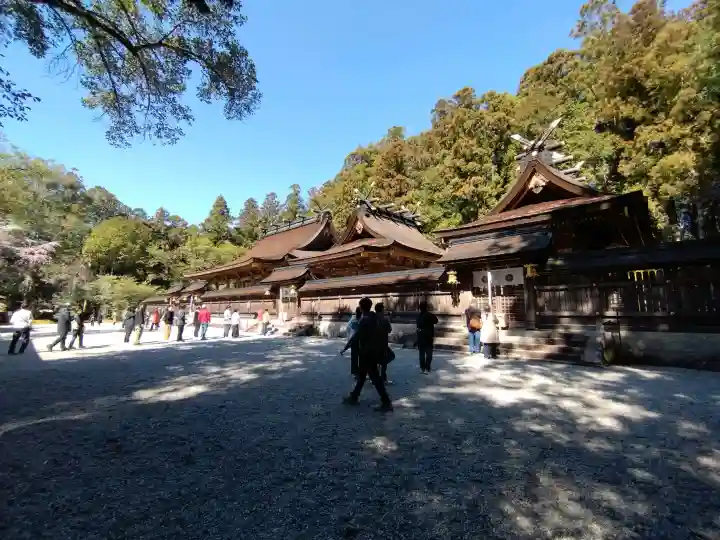 熊野本宮大社の{uncategorized: "未分類", other: "その他", undefined: "問題あり", building: "その他建物", grave: "お墓", sacred_gate: "鳥居", guardian: "狛犬", statue: "像", buddha: "仏像", history: "歴史", nature: "自然", garden: "庭園", animal: "動物", pagoda: "塔", temizu: "手水舎", mountain_gate: "山門・神門", sanctuary: "本殿・本堂", subordinate: "末社・摂社", art: "芸術", scenery: "景色", jizo: "地蔵", ema: "絵馬", goshuin: "御朱印", omikuji: "おみくじ", items: "授与品その他", amulet: "お守り", goshuincho: "御朱印帳", eats: "食事", festival: "お祭り", votive_dance: "神楽", shichigosan: "七五三参", wedding: "結婚式", experience: "体験その他", initially: "初詣", around: "周辺", anti_infection: "感染症対策"}