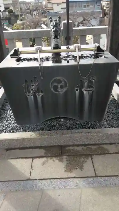 円行八幡宮の手水舎