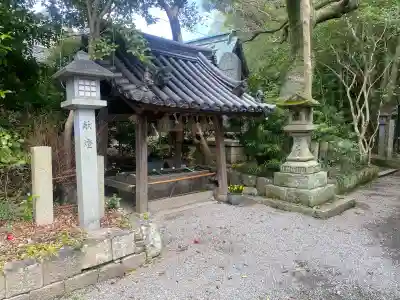 男神社の{uncategorized: "未分類", other: "その他", undefined: "問題あり", building: "その他建物", grave: "お墓", sacred_gate: "鳥居", guardian: "狛犬", statue: "像", buddha: "仏像", history: "歴史", nature: "自然", garden: "庭園", animal: "動物", pagoda: "塔", temizu: "手水舎", mountain_gate: "山門・神門", sanctuary: "本殿・本堂", subordinate: "末社・摂社", art: "芸術", scenery: "景色", jizo: "地蔵", ema: "絵馬", goshuin: "御朱印", omikuji: "おみくじ", items: "授与品その他", amulet: "お守り", goshuincho: "御朱印帳", eats: "食事", festival: "お祭り", votive_dance: "神楽", shichigosan: "七五三参", wedding: "結婚式", experience: "体験その他", initially: "初詣", around: "周辺", anti_infection: "感染症対策"}