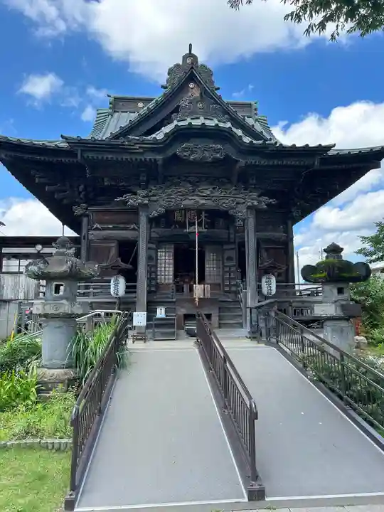 秩父札所十三番 慈眼寺の本殿・本堂