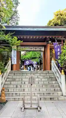 東京大神宮の山門・神門