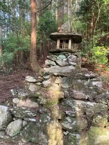 立岩神社の建物その他