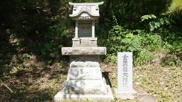 弓立神社の末社・摂社