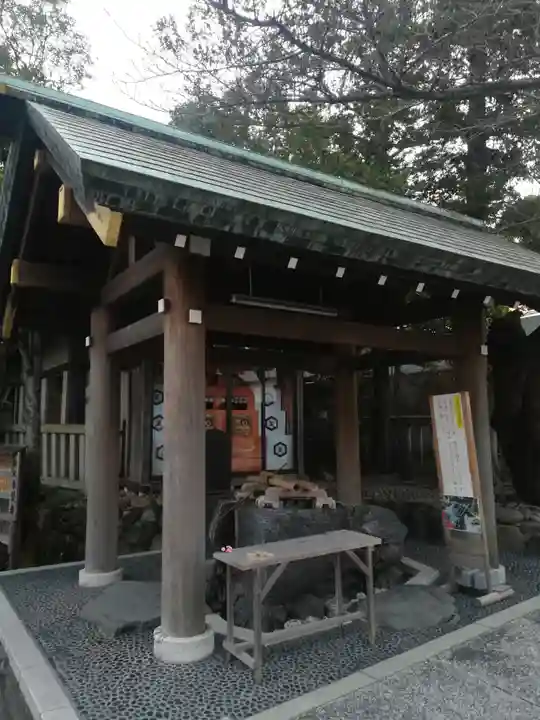 伊勢山皇大神宮の手水舎