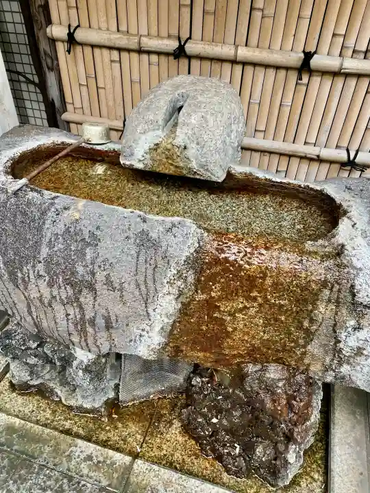 第六天社の{uncategorized: "未分類", other: "その他", undefined: "問題あり", building: "その他建物", grave: "お墓", sacred_gate: "鳥居", guardian: "狛犬", statue: "像", buddha: "仏像", history: "歴史", nature: "自然", garden: "庭園", animal: "動物", pagoda: "塔", temizu: "手水舎", mountain_gate: "山門・神門", sanctuary: "本殿・本堂", subordinate: "末社・摂社", art: "芸術", scenery: "景色", jizo: "地蔵", ema: "絵馬", goshuin: "御朱印", omikuji: "おみくじ", items: "授与品その他", amulet: "お守り", goshuincho: "御朱印帳", eats: "食事", festival: "お祭り", votive_dance: "神楽", shichigosan: "七五三参", wedding: "結婚式", experience: "体験その他", initially: "初詣", around: "周辺", anti_infection: "感染症対策"}