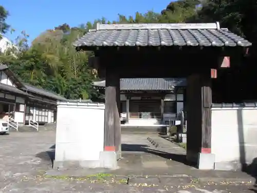 重願寺の山門