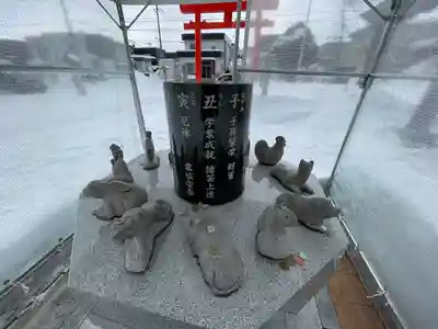 新川皇大神社の像