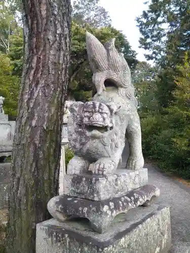 鶴崎神社の狛犬