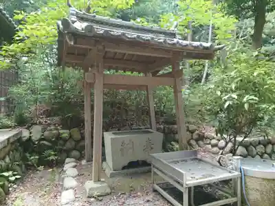 八幡神社の手水舎