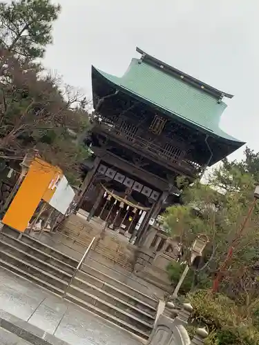 彦島八幡宮の山門・神門