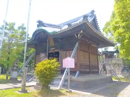 八幡神社の{uncategorized: "未分類", other: "その他", undefined: "問題あり", building: "その他建物", grave: "お墓", sacred_gate: "鳥居", guardian: "狛犬", statue: "像", buddha: "仏像", history: "歴史", nature: "自然", garden: "庭園", animal: "動物", pagoda: "塔", temizu: "手水舎", mountain_gate: "山門・神門", sanctuary: "本殿・本堂", subordinate: "末社・摂社", art: "芸術", scenery: "景色", jizo: "地蔵", ema: "絵馬", goshuin: "御朱印", omikuji: "おみくじ", items: "授与品その他", amulet: "お守り", goshuincho: "御朱印帳", eats: "食事", festival: "お祭り", votive_dance: "神楽", shichigosan: "七五三参", wedding: "結婚式", experience: "体験その他", initially: "初詣", around: "周辺", anti_infection: "感染症対策"}