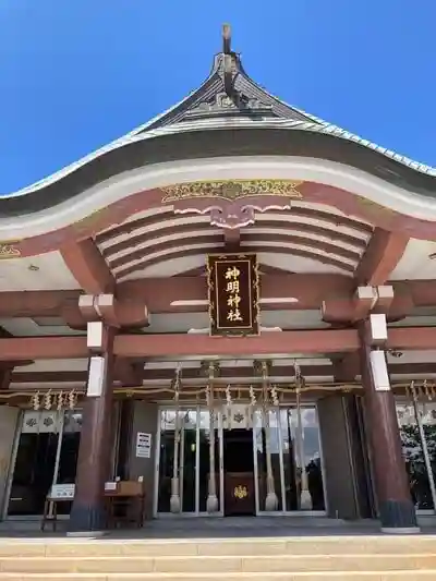 神明神社の本殿