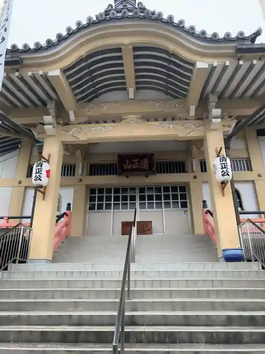 栄立寺の本殿・本堂