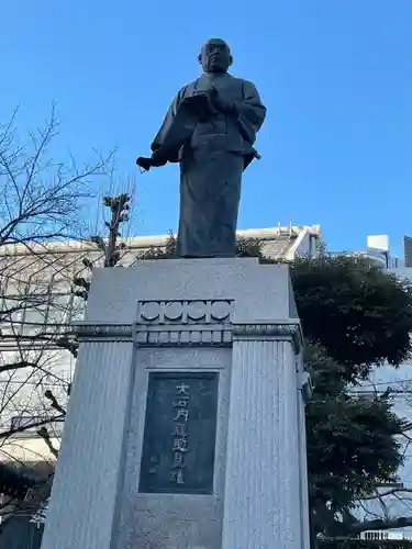 泉岳寺の像