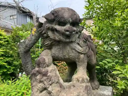 葛原神社の{uncategorized: "未分類", other: "その他", undefined: "問題あり", building: "その他建物", grave: "お墓", sacred_gate: "鳥居", guardian: "狛犬", statue: "像", buddha: "仏像", history: "歴史", nature: "自然", garden: "庭園", animal: "動物", pagoda: "塔", temizu: "手水舎", mountain_gate: "山門・神門", sanctuary: "本殿・本堂", subordinate: "末社・摂社", art: "芸術", scenery: "景色", jizo: "地蔵", ema: "絵馬", goshuin: "御朱印", omikuji: "おみくじ", items: "授与品その他", amulet: "お守り", goshuincho: "御朱印帳", eats: "食事", festival: "お祭り", votive_dance: "神楽", shichigosan: "七五三参", wedding: "結婚式", experience: "体験その他", initially: "初詣", around: "周辺", anti_infection: "感染症対策"}