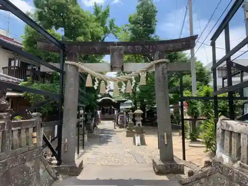 取手八坂神社の鳥居