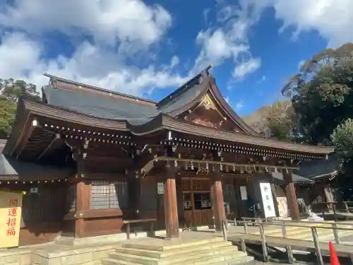 砥鹿神社（里宮）の{uncategorized: "未分類", other: "その他", undefined: "問題あり", building: "その他建物", grave: "お墓", sacred_gate: "鳥居", guardian: "狛犬", statue: "像", buddha: "仏像", history: "歴史", nature: "自然", garden: "庭園", animal: "動物", pagoda: "塔", temizu: "手水舎", mountain_gate: "山門・神門", sanctuary: "本殿・本堂", subordinate: "末社・摂社", art: "芸術", scenery: "景色", jizo: "地蔵", ema: "絵馬", goshuin: "御朱印", omikuji: "おみくじ", items: "授与品その他", amulet: "お守り", goshuincho: "御朱印帳", eats: "食事", festival: "お祭り", votive_dance: "神楽", shichigosan: "七五三参", wedding: "結婚式", experience: "体験その他", initially: "初詣", around: "周辺", anti_infection: "感染症対策"}