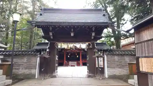 赤坂氷川神社の山門・神門