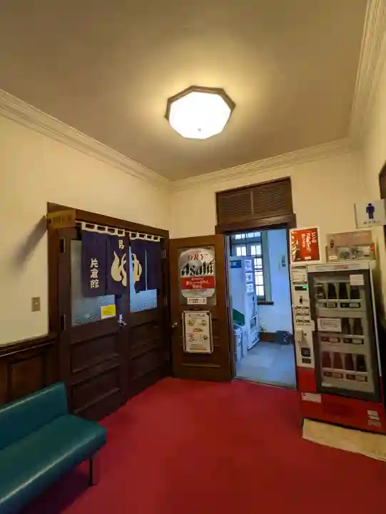 諏訪大社の{uncategorized: "未分類", other: "その他", undefined: "問題あり", building: "その他建物", grave: "お墓", sacred_gate: "鳥居", guardian: "狛犬", statue: "像", buddha: "仏像", history: "歴史", nature: "自然", garden: "庭園", animal: "動物", pagoda: "塔", temizu: "手水舎", mountain_gate: "山門・神門", sanctuary: "本殿・本堂", subordinate: "末社・摂社", art: "芸術", scenery: "景色", jizo: "地蔵", ema: "絵馬", goshuin: "御朱印", omikuji: "おみくじ", items: "授与品その他", amulet: "お守り", goshuincho: "御朱印帳", eats: "食事", festival: "お祭り", votive_dance: "神楽", shichigosan: "七五三参", wedding: "結婚式", experience: "体験その他", initially: "初詣", around: "周辺", anti_infection: "感染症対策"}