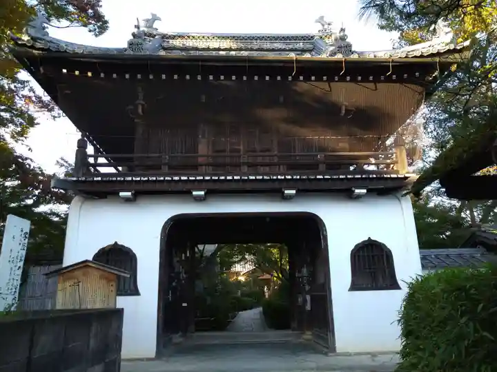 元慶寺の山門・神門