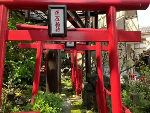 成田山七島不動尊の{uncategorized: "未分類", other: "その他", undefined: "問題あり", building: "その他建物", grave: "お墓", sacred_gate: "鳥居", guardian: "狛犬", statue: "像", buddha: "仏像", history: "歴史", nature: "自然", garden: "庭園", animal: "動物", pagoda: "塔", temizu: "手水舎", mountain_gate: "山門・神門", sanctuary: "本殿・本堂", subordinate: "末社・摂社", art: "芸術", scenery: "景色", jizo: "地蔵", ema: "絵馬", goshuin: "御朱印", omikuji: "おみくじ", items: "授与品その他", amulet: "お守り", goshuincho: "御朱印帳", eats: "食事", festival: "お祭り", votive_dance: "神楽", shichigosan: "七五三参", wedding: "結婚式", experience: "体験その他", initially: "初詣", around: "周辺", anti_infection: "感染症対策"}
