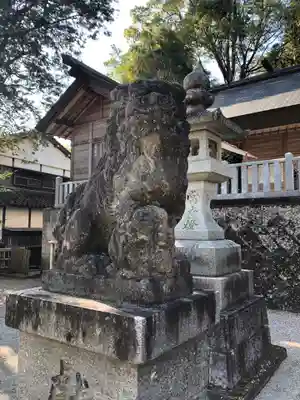 黒髪神社の狛犬