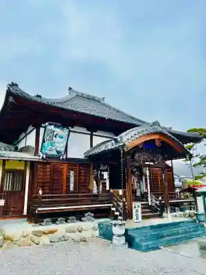 観音寺の{uncategorized: "未分類", other: "その他", undefined: "問題あり", building: "その他建物", grave: "お墓", sacred_gate: "鳥居", guardian: "狛犬", statue: "像", buddha: "仏像", history: "歴史", nature: "自然", garden: "庭園", animal: "動物", pagoda: "塔", temizu: "手水舎", mountain_gate: "山門・神門", sanctuary: "本殿・本堂", subordinate: "末社・摂社", art: "芸術", scenery: "景色", jizo: "地蔵", ema: "絵馬", goshuin: "御朱印", omikuji: "おみくじ", items: "授与品その他", amulet: "お守り", goshuincho: "御朱印帳", eats: "食事", festival: "お祭り", votive_dance: "神楽", shichigosan: "七五三参", wedding: "結婚式", experience: "体験その他", initially: "初詣", around: "周辺", anti_infection: "感染症対策"}