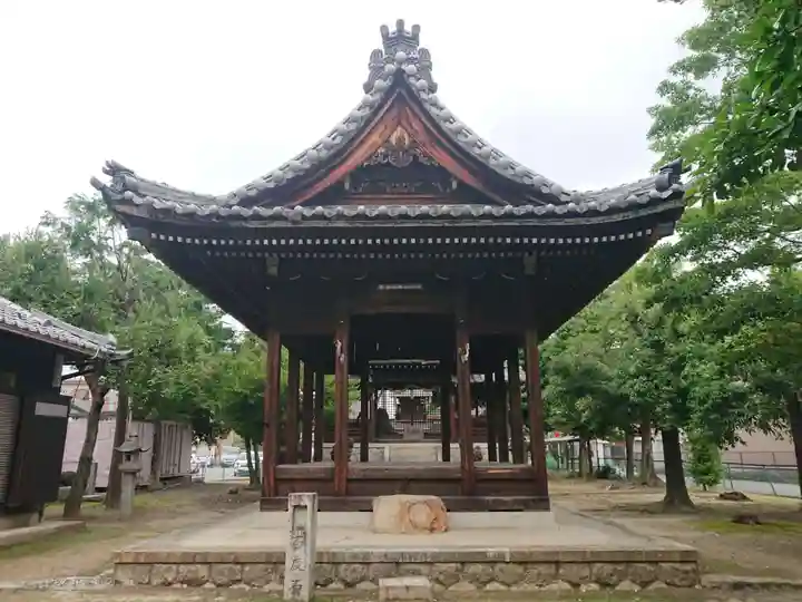 白山社の本殿・本堂