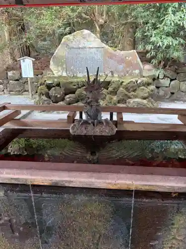 箱根神社の{uncategorized: "未分類", other: "その他", undefined: "問題あり", building: "その他建物", grave: "お墓", sacred_gate: "鳥居", guardian: "狛犬", statue: "像", buddha: "仏像", history: "歴史", nature: "自然", garden: "庭園", animal: "動物", pagoda: "塔", temizu: "手水舎", mountain_gate: "山門・神門", sanctuary: "本殿・本堂", subordinate: "末社・摂社", art: "芸術", scenery: "景色", jizo: "地蔵", ema: "絵馬", goshuin: "御朱印", omikuji: "おみくじ", items: "授与品その他", amulet: "お守り", goshuincho: "御朱印帳", eats: "食事", festival: "お祭り", votive_dance: "神楽", shichigosan: "七五三参", wedding: "結婚式", experience: "体験その他", initially: "初詣", around: "周辺", anti_infection: "感染症対策"}