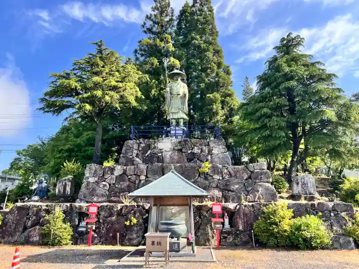 至幸院の{uncategorized: "未分類", other: "その他", undefined: "問題あり", building: "その他建物", grave: "お墓", sacred_gate: "鳥居", guardian: "狛犬", statue: "像", buddha: "仏像", history: "歴史", nature: "自然", garden: "庭園", animal: "動物", pagoda: "塔", temizu: "手水舎", mountain_gate: "山門・神門", sanctuary: "本殿・本堂", subordinate: "末社・摂社", art: "芸術", scenery: "景色", jizo: "地蔵", ema: "絵馬", goshuin: "御朱印", omikuji: "おみくじ", items: "授与品その他", amulet: "お守り", goshuincho: "御朱印帳", eats: "食事", festival: "お祭り", votive_dance: "神楽", shichigosan: "七五三参", wedding: "結婚式", experience: "体験その他", initially: "初詣", around: "周辺", anti_infection: "感染症対策"}
