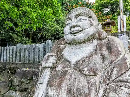 楉埜神社の像