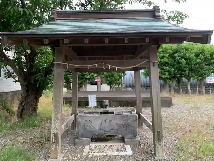 神明神社の手水舎