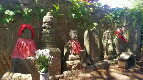 雲性寺の地蔵