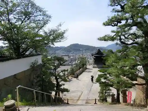 西国寺の建物その他