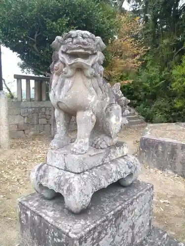 國鉾神社の狛犬