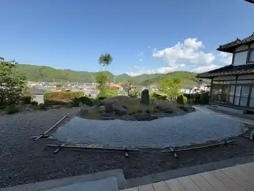 善福寺の{uncategorized: "未分類", other: "その他", undefined: "問題あり", building: "その他建物", grave: "お墓", sacred_gate: "鳥居", guardian: "狛犬", statue: "像", buddha: "仏像", history: "歴史", nature: "自然", garden: "庭園", animal: "動物", pagoda: "塔", temizu: "手水舎", mountain_gate: "山門・神門", sanctuary: "本殿・本堂", subordinate: "末社・摂社", art: "芸術", scenery: "景色", jizo: "地蔵", ema: "絵馬", goshuin: "御朱印", omikuji: "おみくじ", items: "授与品その他", amulet: "お守り", goshuincho: "御朱印帳", eats: "食事", festival: "お祭り", votive_dance: "神楽", shichigosan: "七五三参", wedding: "結婚式", experience: "体験その他", initially: "初詣", around: "周辺", anti_infection: "感染症対策"}