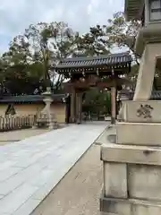 西宮神社の山門