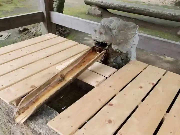 瑞丘八幡神社の手水舎