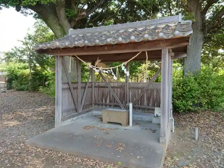 三谷原神社の手水舎