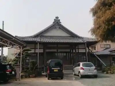 栄安寺の本殿
