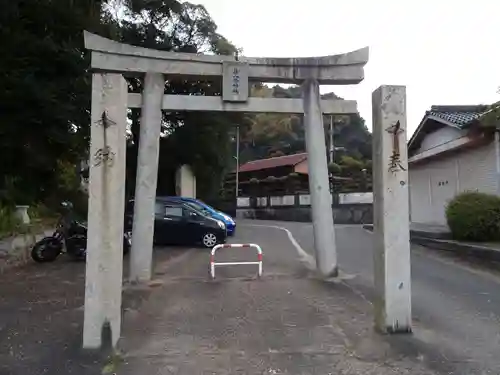 荘八幡神社の鳥居